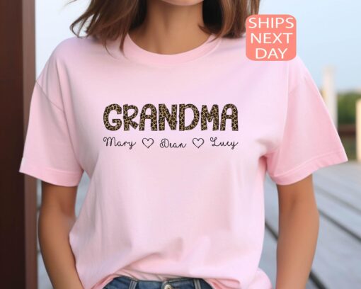 custom leopard print grandma shirt for mothers day personalized gigi gift cute cheetah sweatshirt for moms 6pwod