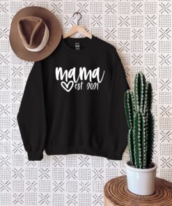 custom mama est 2021 sweatshirt for mom personalized crewneck pregnancy announcement birthday gift for mothers day rmlcf