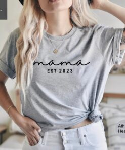 custom mama est 2023 shirt personalized date shirt for mothers day best mom t shirt unique mom life crewneck s0zvs