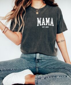 custom mama est shirt for mom to be personalized pregnancy announcement unique vintage mom gift retro birthday shirt oxx4r