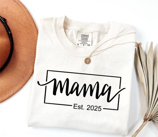 custom mama shirt cute mom life t shirt for new mothers mothers day gift funny mama tee unique personalized mom shirts 7pzpy