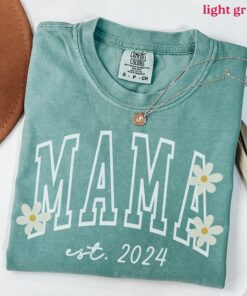 custom mama shirt with daisy design cute flower tee for new mom pregnancy reveal family announcement icjqk