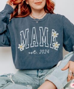 custom mama sweatshirt for new moms pregnancy reveal crewneck pullover future mama gift announcement shirt ouqf4