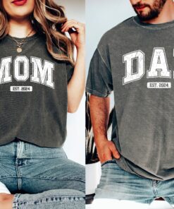 custom mom and dad shirts for new parents pregnancy announcement matching shirts with established date ssq1f