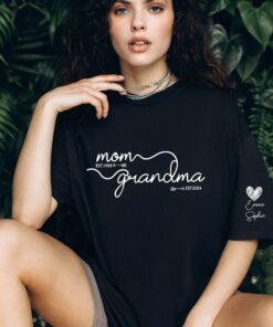 custom mom grandma est year shirt for mothers day personalized pregnancy announcement baby reveal gift for grandma hkwdp