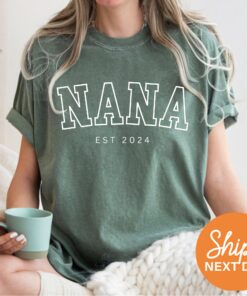 custom nana est 2024 shirt personalized grandma gift pregnancy announcement shirt promoted to nana t shirt 2petg