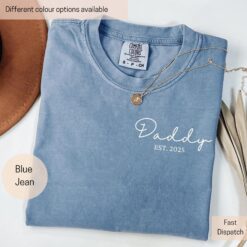 custom new dad shirt comfort colors personalized daddy shirt trendy gift for him fathers day birthday present absds