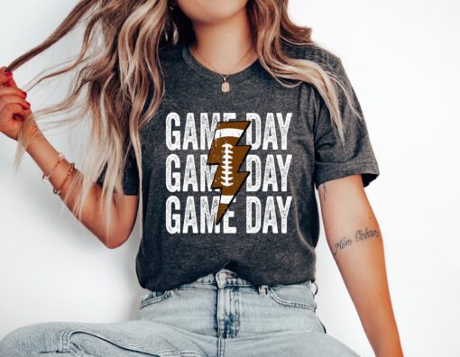 customized football mom shirt for game day team support unique football season jersey t shirt oj9de