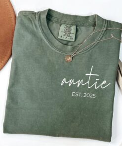 cute auntie announcement shirt with pocket funny new aunt gift cool auntie club crewneck for proud aunts pli1o