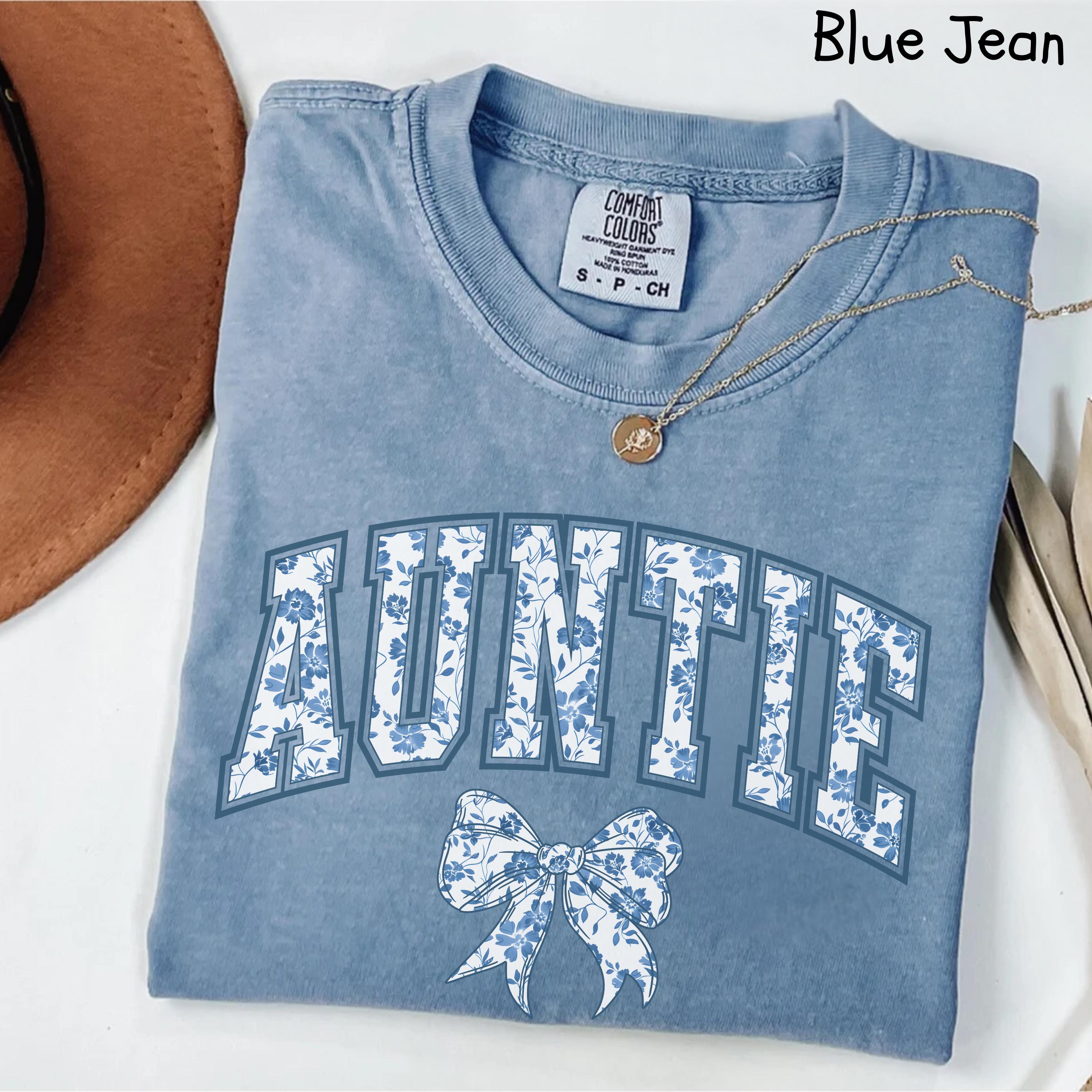 cute auntie shirt for new aunts pregnancy announcement gift funny aunt shirt pregnancy reveal to aunt 6wkpv scaled