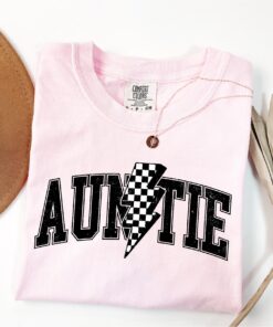 cute auntie shirt retro style funny sister gift for new aunts cool aunts club announcement tee eetwu