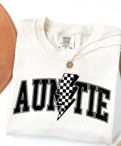 cute auntie shirt retro style funny sister gift for new aunts cool aunts club announcement tee n6xc4