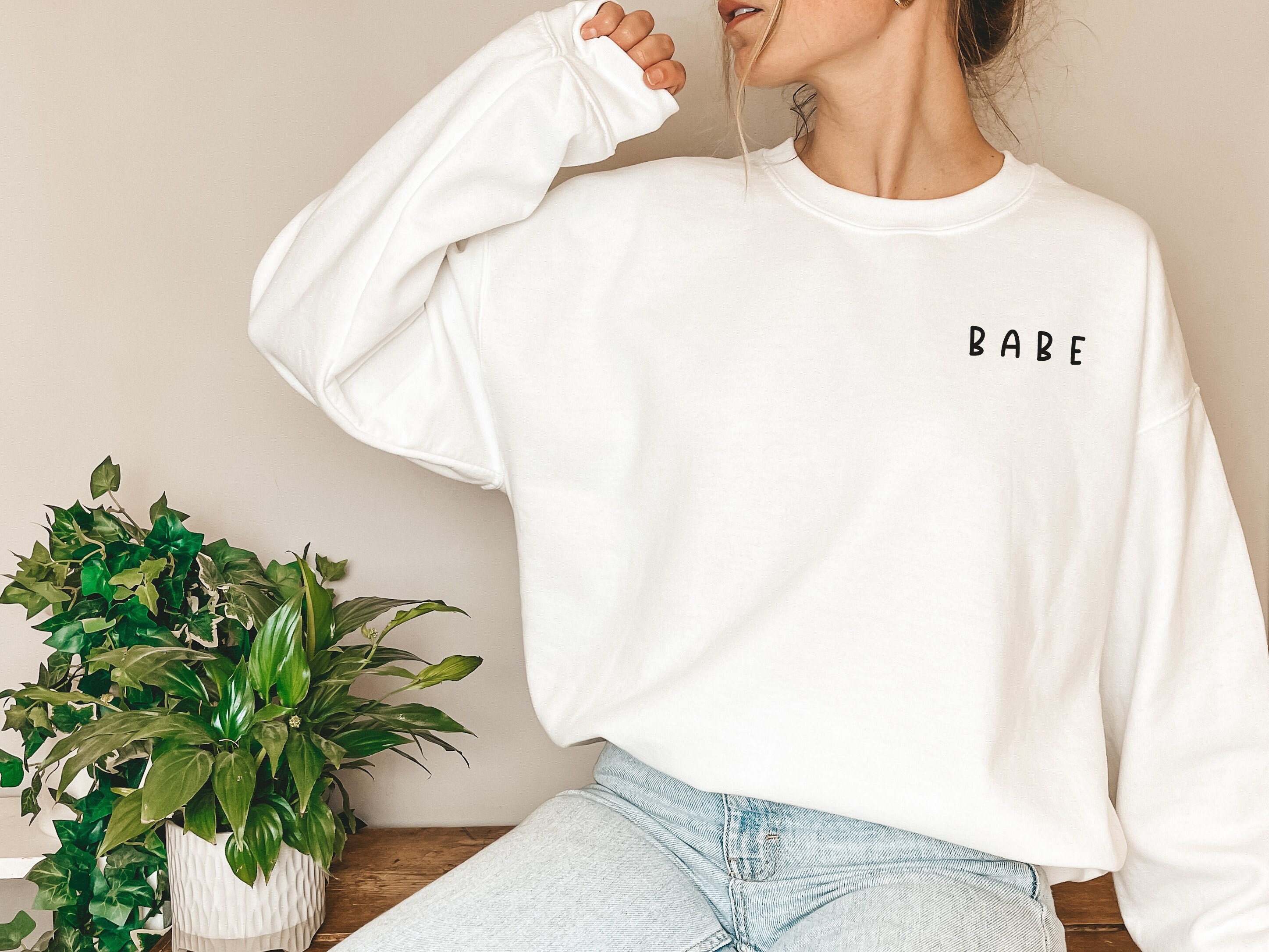 cute babe crewneck sweatshirt for women casual style comfortable womens pullover vintage look perfect for everyday wear eha5n scaled