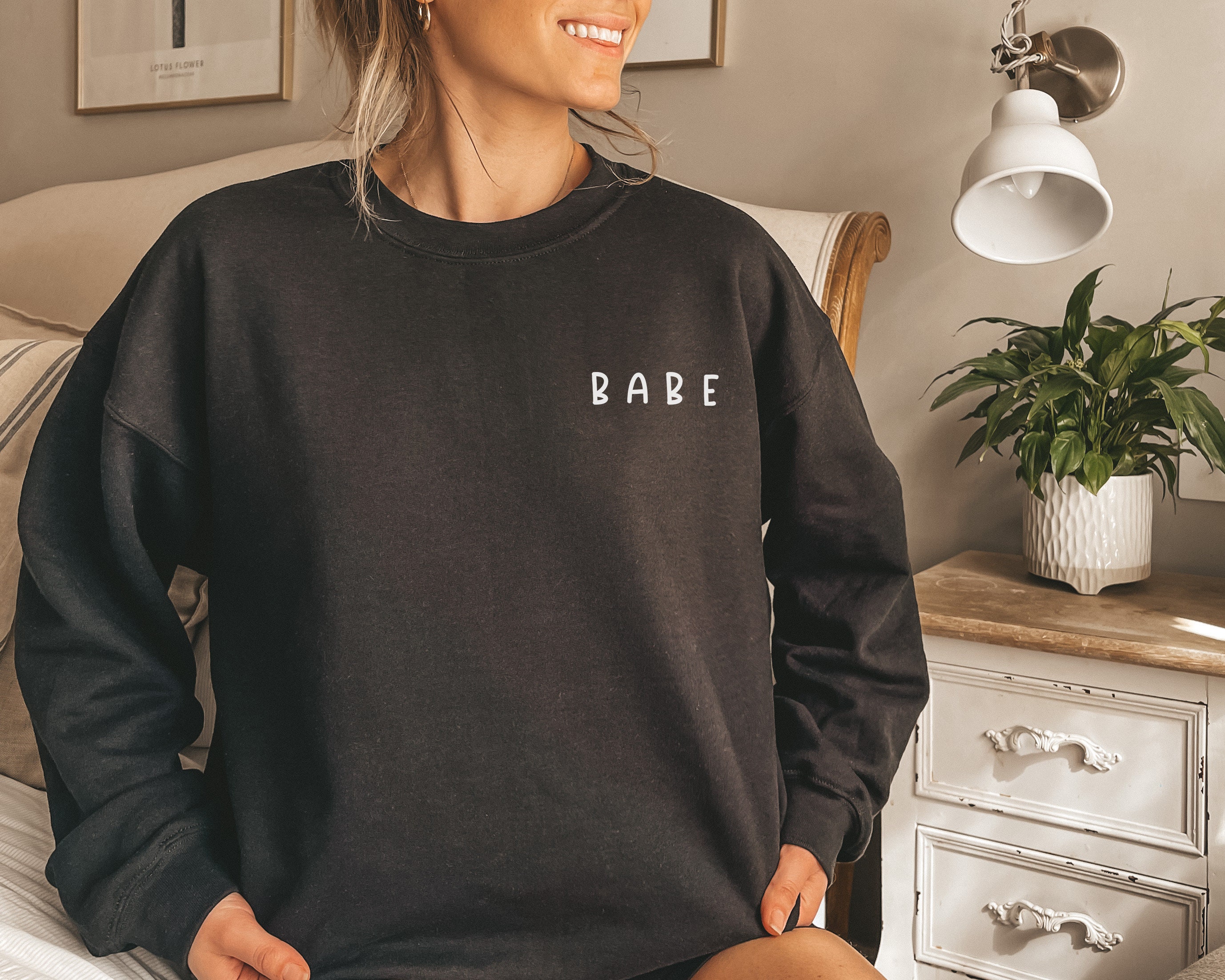 cute babe crewneck sweatshirt for women casual style comfortable womens pullover vintage look perfect for everyday wear nmhoz scaled