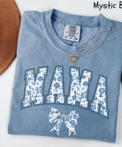 cute blue ribbon mama shirt for moms chinoiserie bow design mothers day gift girly aesthetic mom life t shirt reizo