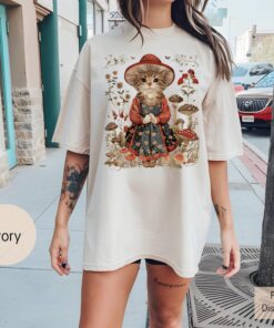 cute cat mushroom cottagecore shirt for cat lovers woodland mushrooms and cats tee for cat moms comfort colors nwejf