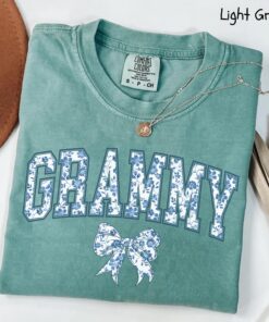 cute grammy shirt in blue ribbon style for mothers day personalized gift with bow chinoiserie design for grandma zpxhy