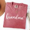 Cute Grandma Shirt for Mothers Day Personalized New Nana Gigi Mimi Grammy Gifts Funny Grandma T-Shirt