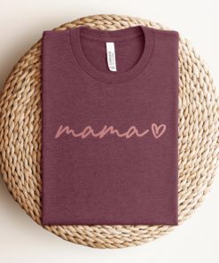 cute mama shirt with heart for new moms best mom ever t shirt perfect for mothers day gifts and cute mom life apparel mlbvt