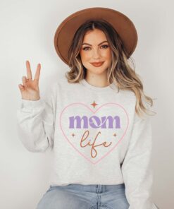 cute mom life sweatshirt funny mama shirt for mothers day gift best mom ever t shirt cool mom apparel pbxjq