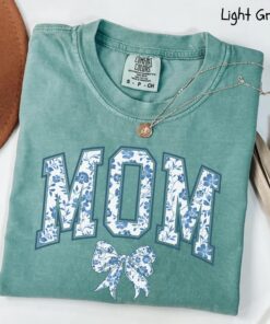 cute mom shirt in blue ribbon design for mothers day personalized gift with chinoiserie bow style d8awi