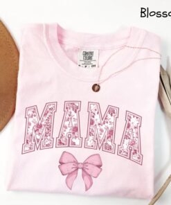 cute pink ribbon mama shirt for moms vintage style mothers day shirt with bow chinoiserie design and girly aesthetic 53avd