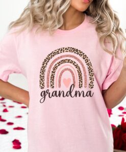 cute rainbow grandma shirt leopard nana gigi grammy shirt for mothers day personalized mom life t shirt iwaxq