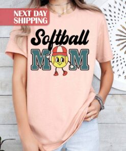 cute softball mom shirt retro tee for softball season best mom ever shirt for softball games and events hdy2z