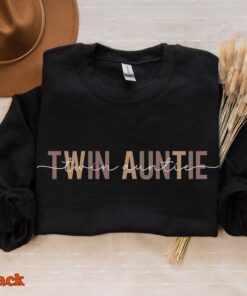 cute twin auntie sweatshirt for aunt of twins sister gifts unique twin mom crewneck for new twin aunts dlusm