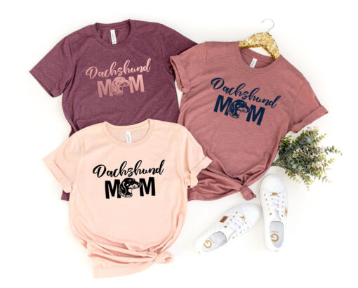 dachshund mama shirt for dog lovers cute dachshund t shirt unique gift for dachshund owners and moms wh6cg scaled