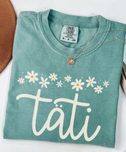 daisy aunt t shirt for new aunts pregnancy reveal favorite aunt shirt cool aunt shirt unique gift idea kqfld