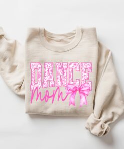 dance mom pink shirt with floral patterns and bow cute trendy mom life t shirt for dance moms and mothers day gifts uxi06