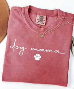 dog mama paw shirt for dog moms and dog lovers perfect mothers day gift for dog owners and dog grandmas lyveh