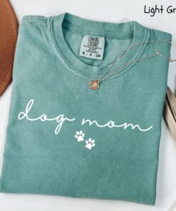 dog mom shirt funny tee for women dog mom sweatshirt personalized dog lover gifts fur mom t shirt kyspm