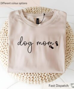 dog mom shirt womens tee for dog lovers unique gift for dog owners and dog parents kxi4b