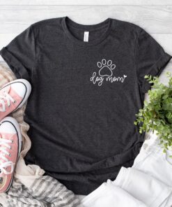 dog mom sweatshirt shirt tee womens apparel for animal lovers unique dog mom gifts cute dog mom t shirts gsyii