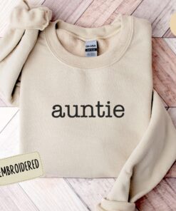 embroidered aunt sweatshirt minimalist hoodie for new aunts mothers day gift sister pregnancy announcement m3qlm