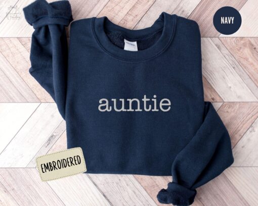 embroidered aunt sweatshirt minimalist hoodie for new aunts mothers day gift sister pregnancy announcement r5ykq