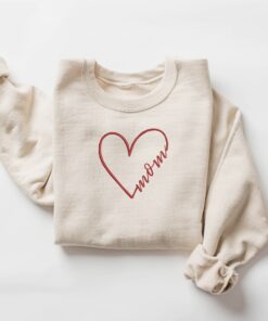 embroidery heart mom shirt for mothers day personalized sweatshirt unique mother gift cute mom life tee g46eh