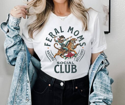 feral mom life shirt funny vintage graphic tee for moms somebodys feral wife trendy mother day apparel tqpln
