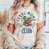 Feral Mom Life Shirt Funny Vintage Graphic Tee for Moms Somebodys Feral Wife Trendy Mother Day Apparel