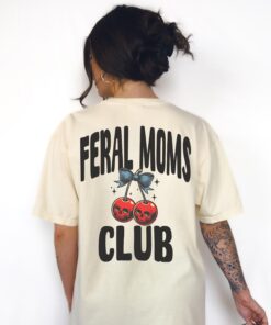 feral moms club graphic tee vintage t shirt for women funny mom shirt retro mama apparel edgy badass gift 2i11g