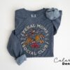 feral moms social club sweatshirt vintage graphic trendy mom life apparel best mom ever gift for feral wives qygy0