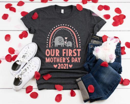 first mothers day shirt and baby bodysuit set with elephant design matching mom and baby outfits for new moms jiofo scaled