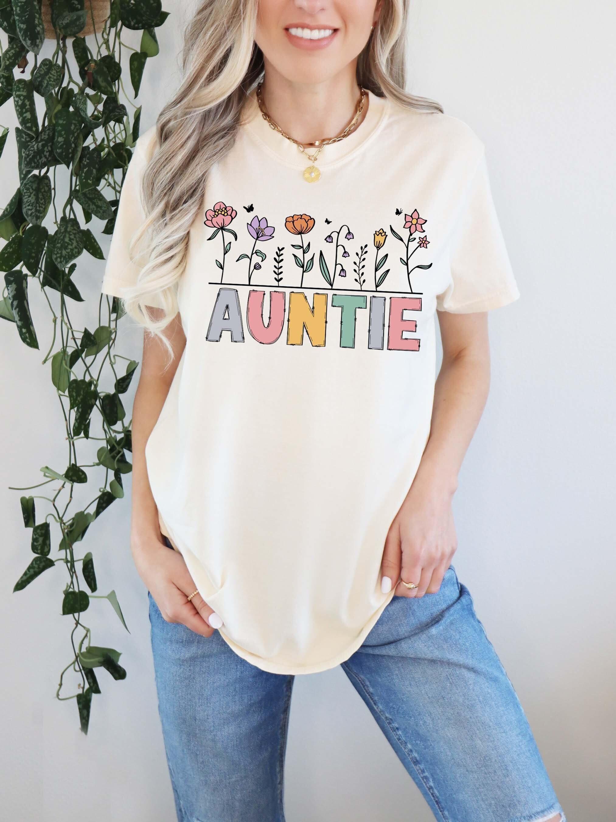 floral aunt shirt for new aunts best aunt ever shirt aunt to be gift comfort colors design 1db13 scaled