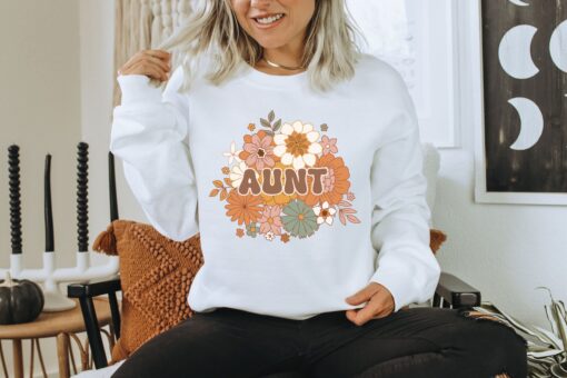 floral aunt sweatshirt crewneck best aunt hoodie pregnancy announcement gift new aunt shirt unique aunt apparel p5f8e scaled
