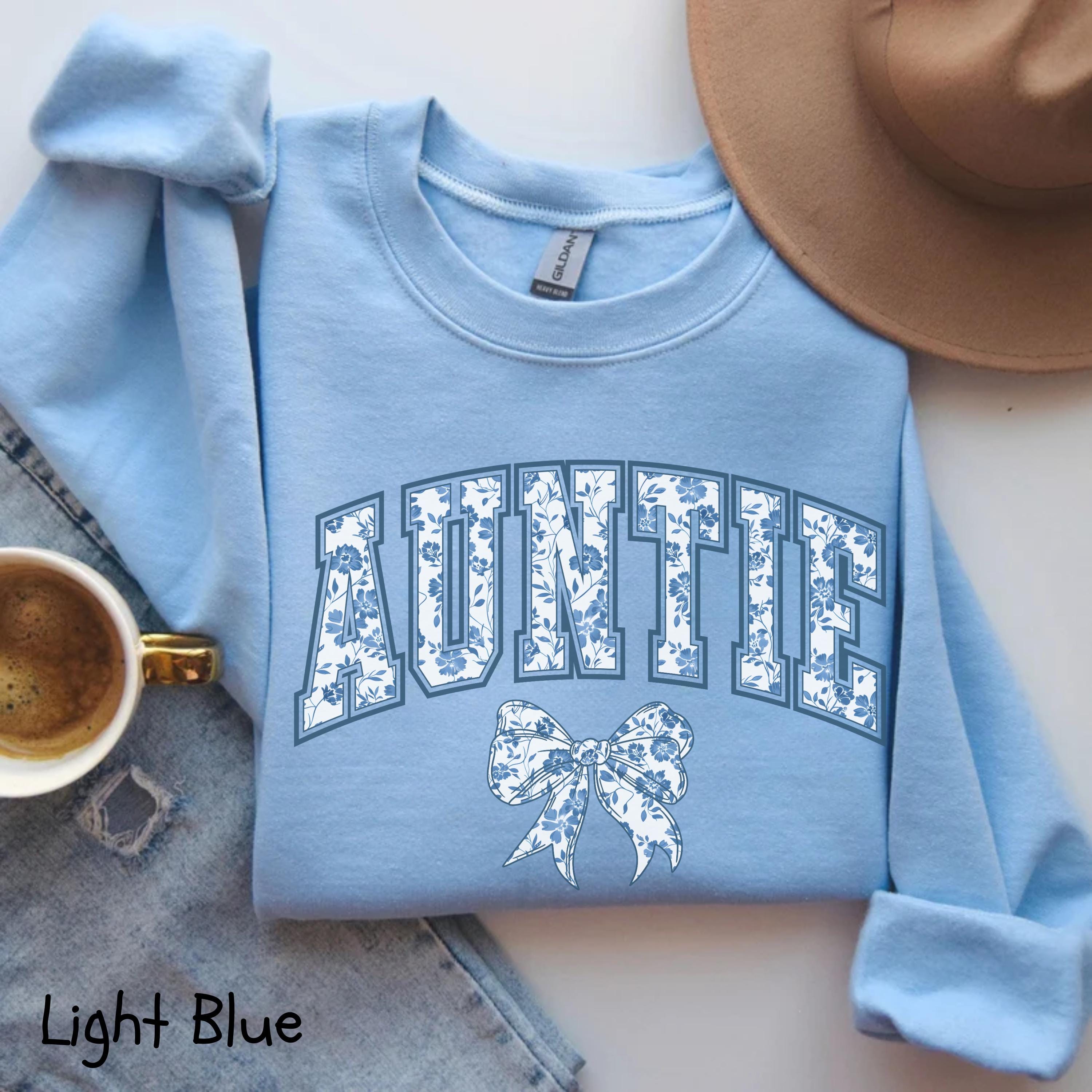 floral auntie sweatshirt for new aunts pregnancy announcement cute aunt crewneck birthday gift for aunt vkfvb