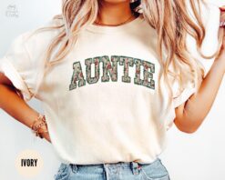floral auntie t shirt for new aunt pregnancy reveal mothers day gift cute aunt shirts comfort colors tee 2990w