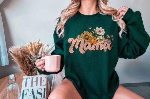 floral butterfly mom sweatshirt for new mamas mothers day hoodie best mom birthday gift cute mom life crewneck ht48l scaled