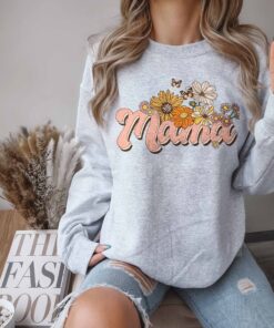 floral butterfly mom sweatshirt for new mamas mothers day hoodie best mom birthday gift cute mom life crewneck pr5u8